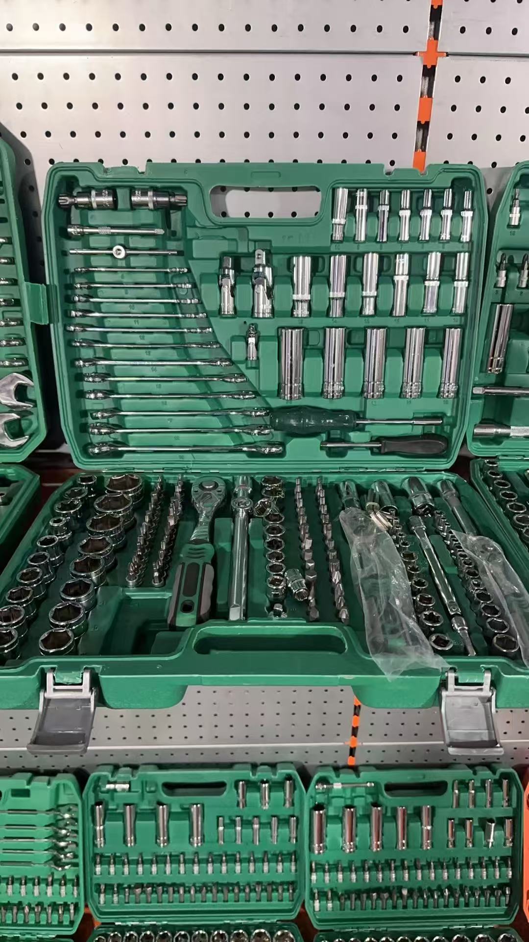 216-Piece DIY Auto Repair Tool - Power Tools Repairs review and price